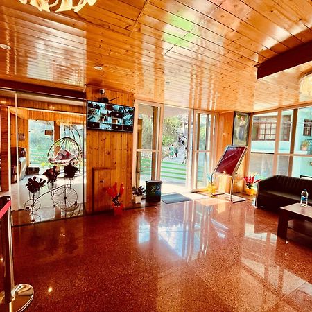 Vista Resort, Manali - ! Near Mall Road !! Hot & Cold Ac Rooms !! Best Selling !! Big Parking !! Luxury Collection !! Open Terrace !! Lift !! Playing Zone !! Property Of The Year ! Kültér fotó