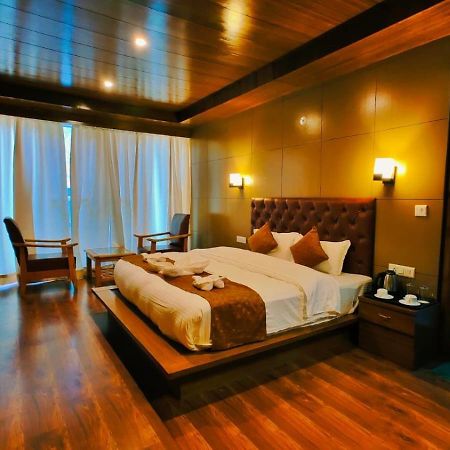 Vista Resort, Manali - ! Near Mall Road !! Hot & Cold Ac Rooms !! Best Selling !! Big Parking !! Luxury Collection !! Open Terrace !! Lift !! Playing Zone !! Property Of The Year ! Kültér fotó