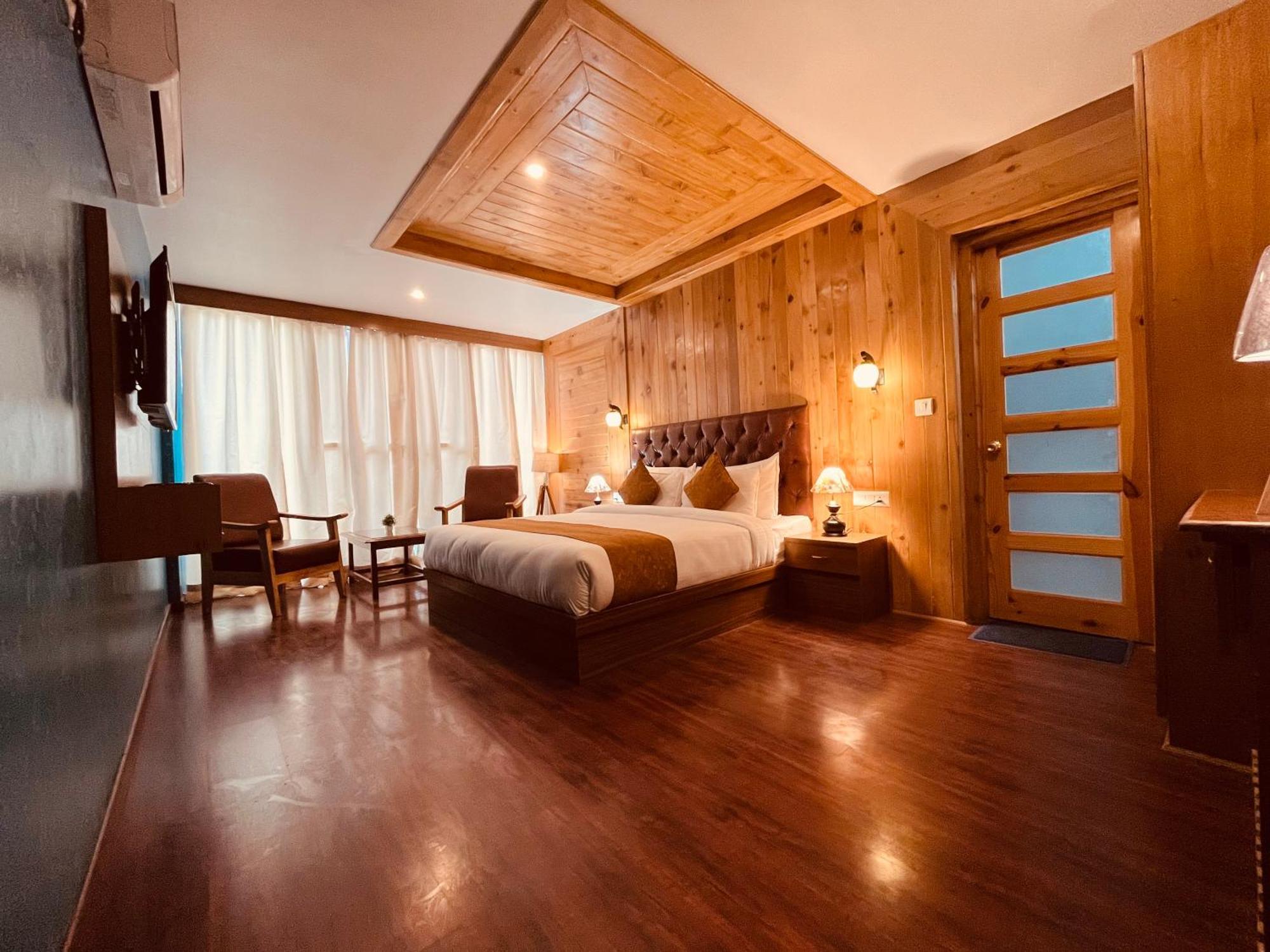 Vista Resort, Manali - ! Near Mall Road !! Hot & Cold Ac Rooms !! Best Selling !! Big Parking !! Luxury Collection !! Open Terrace !! Lift !! Playing Zone !! Property Of The Year ! Kültér fotó