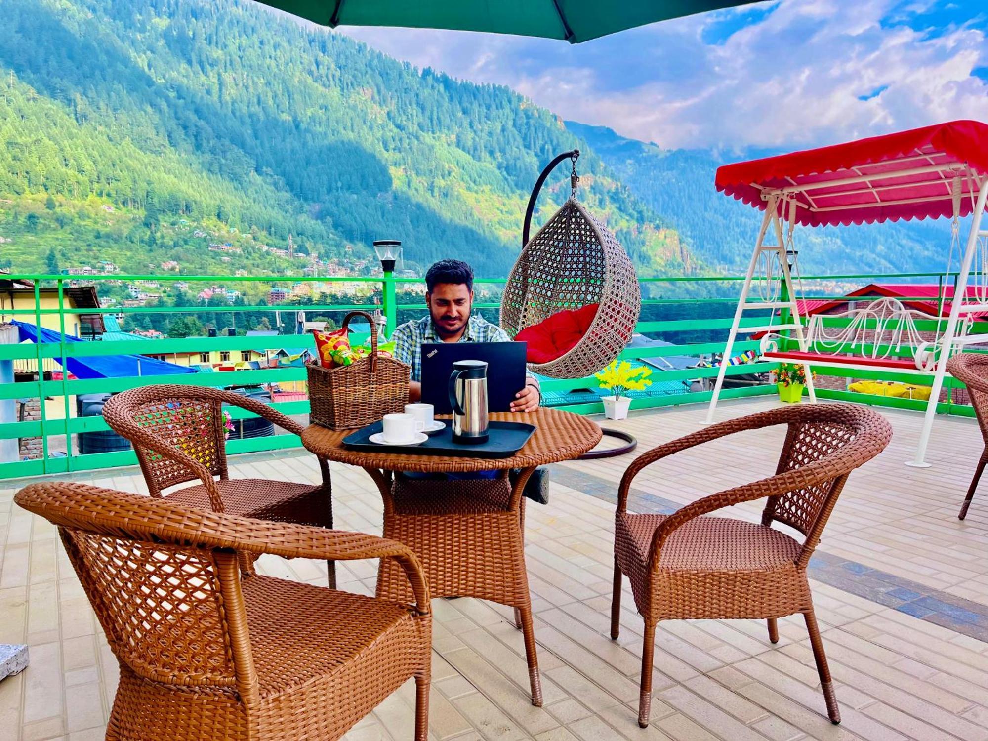 Vista Resort, Manali - ! Near Mall Road !! Hot & Cold Ac Rooms !! Best Selling !! Big Parking !! Luxury Collection !! Open Terrace !! Lift !! Playing Zone !! Property Of The Year ! Kültér fotó