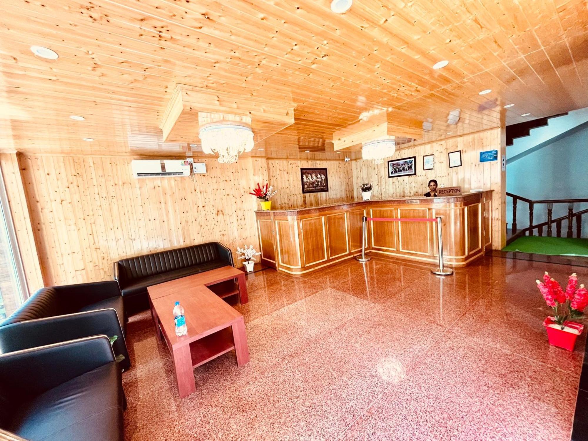 Vista Resort, Manali - ! Near Mall Road !! Hot & Cold Ac Rooms !! Best Selling !! Big Parking !! Luxury Collection !! Open Terrace !! Lift !! Playing Zone !! Property Of The Year ! Kültér fotó