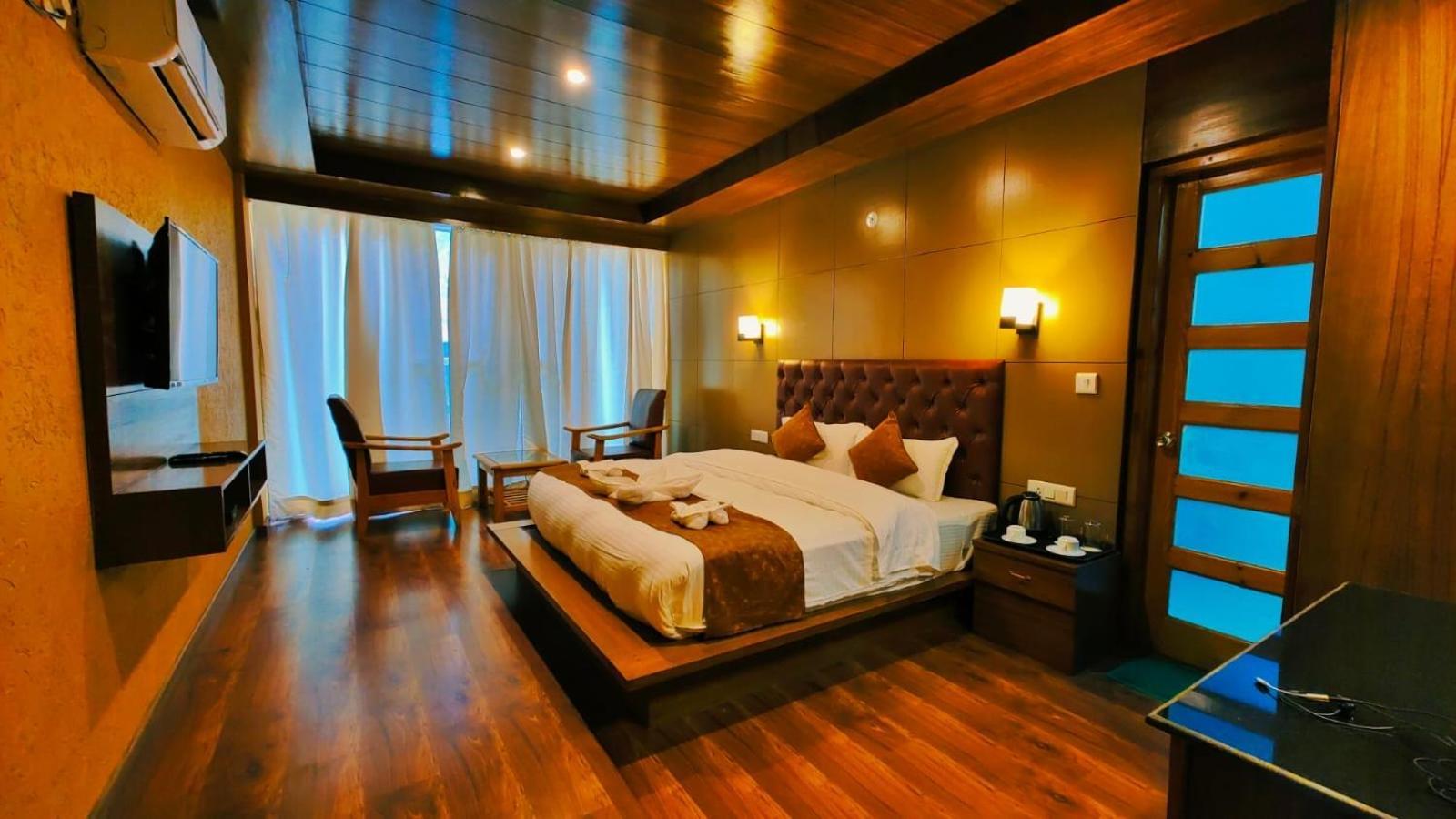 Vista Resort, Manali - ! Near Mall Road !! Hot & Cold Ac Rooms !! Best Selling !! Big Parking !! Luxury Collection !! Open Terrace !! Lift !! Playing Zone !! Property Of The Year ! Kültér fotó