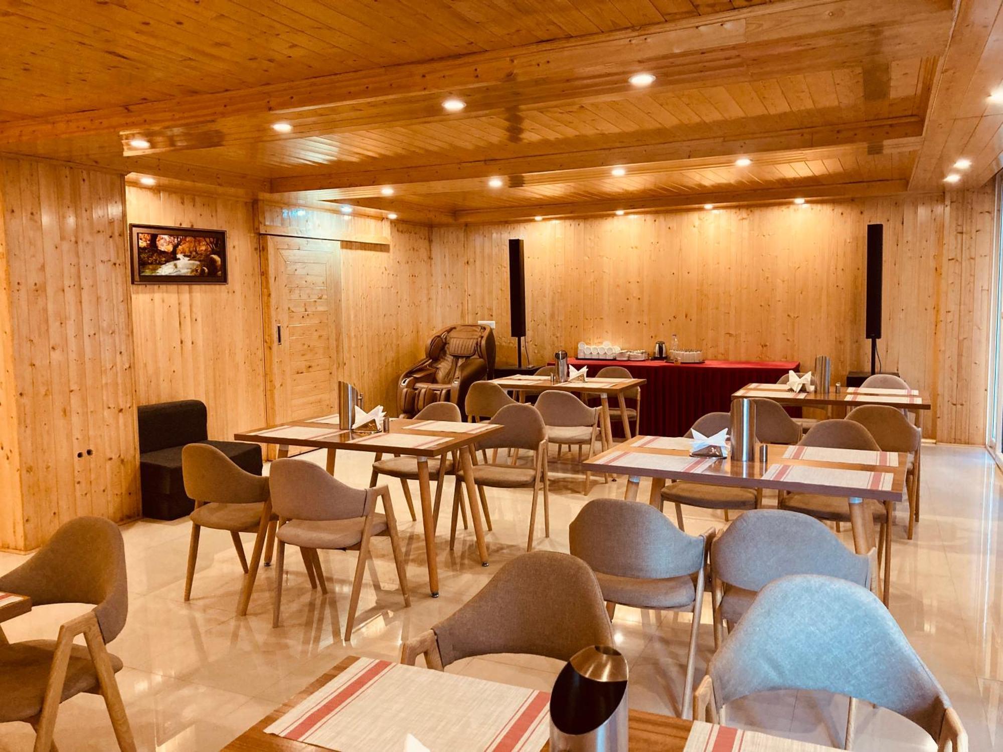 Vista Resort, Manali - ! Near Mall Road !! Hot & Cold Ac Rooms !! Best Selling !! Big Parking !! Luxury Collection !! Open Terrace !! Lift !! Playing Zone !! Property Of The Year ! Kültér fotó
