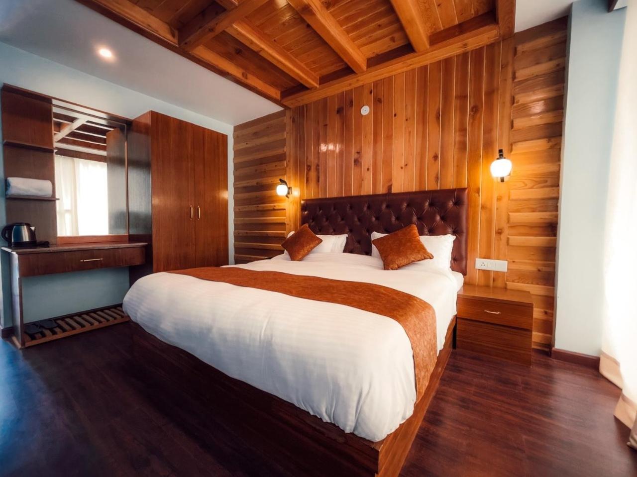 Vista Resort, Manali - ! Near Mall Road !! Hot & Cold Ac Rooms !! Best Selling !! Big Parking !! Luxury Collection !! Open Terrace !! Lift !! Playing Zone !! Property Of The Year ! Kültér fotó
