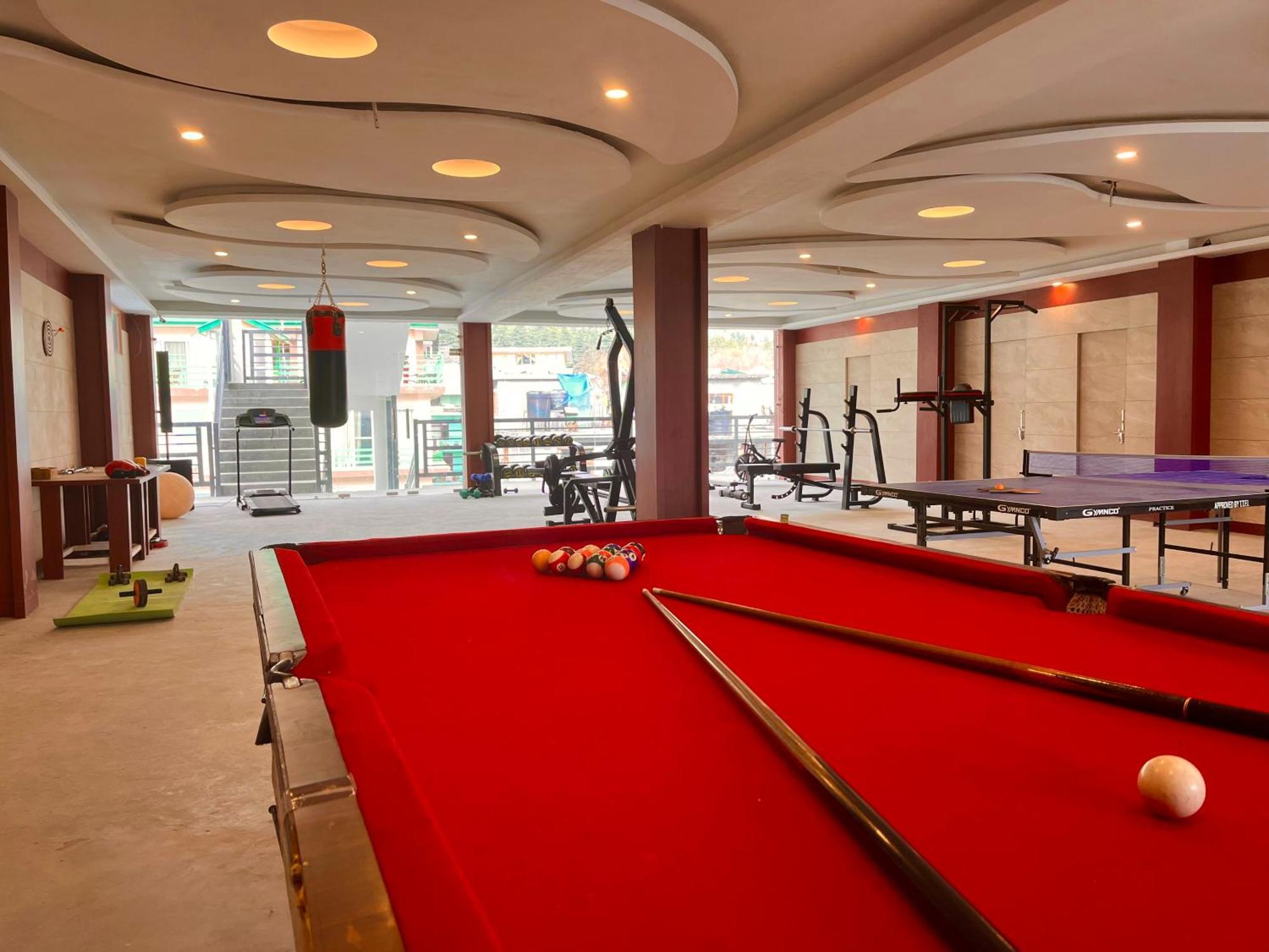 Vista Resort, Manali - ! Near Mall Road !! Hot & Cold Ac Rooms !! Best Selling !! Big Parking !! Luxury Collection !! Open Terrace !! Lift !! Playing Zone !! Property Of The Year ! Kültér fotó