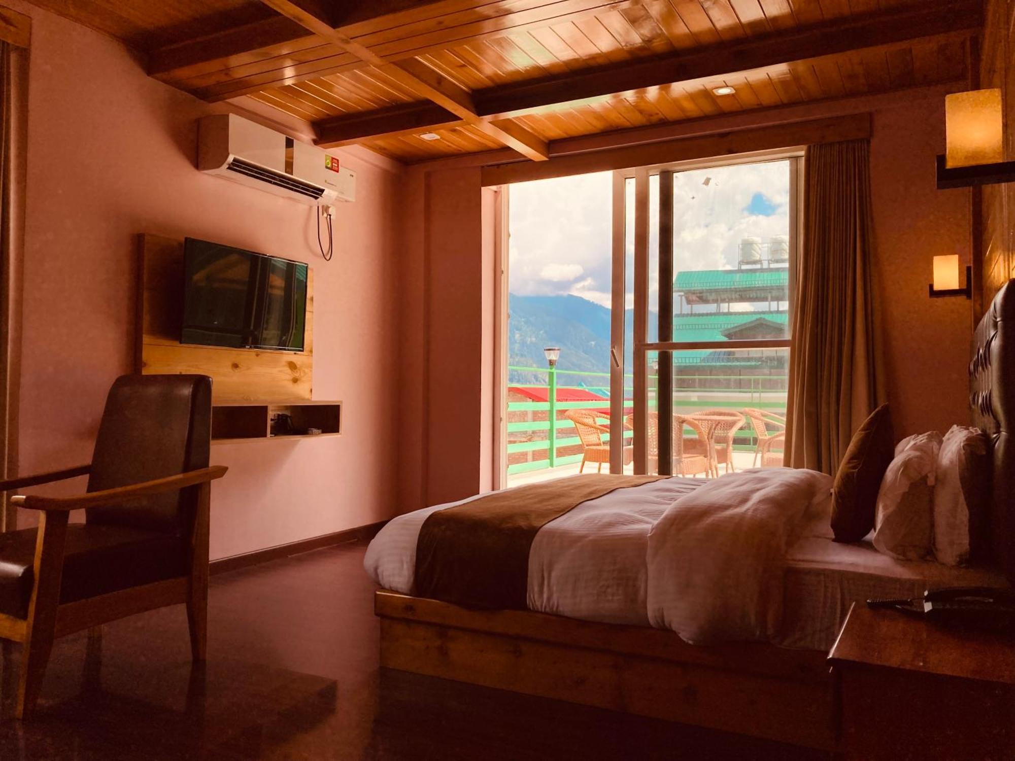 Vista Resort, Manali - ! Near Mall Road !! Hot & Cold Ac Rooms !! Best Selling !! Big Parking !! Luxury Collection !! Open Terrace !! Lift !! Playing Zone !! Property Of The Year ! Kültér fotó